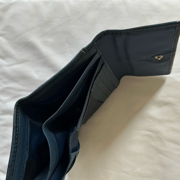 Fossil Genuine Leather Blue Trifold Wallet - Picture 7 of 7